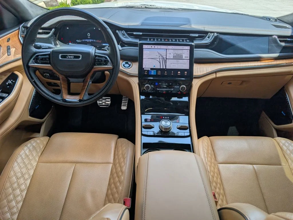 Used 2024 White Jeep Summit image 11