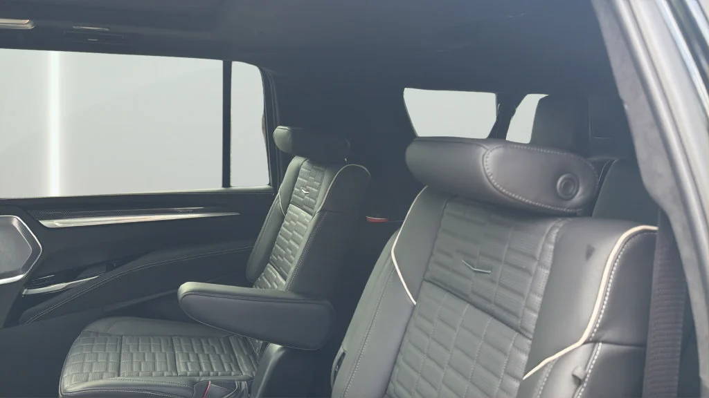 2026 Cadillac Escalade ESV V-Series - Photo 22