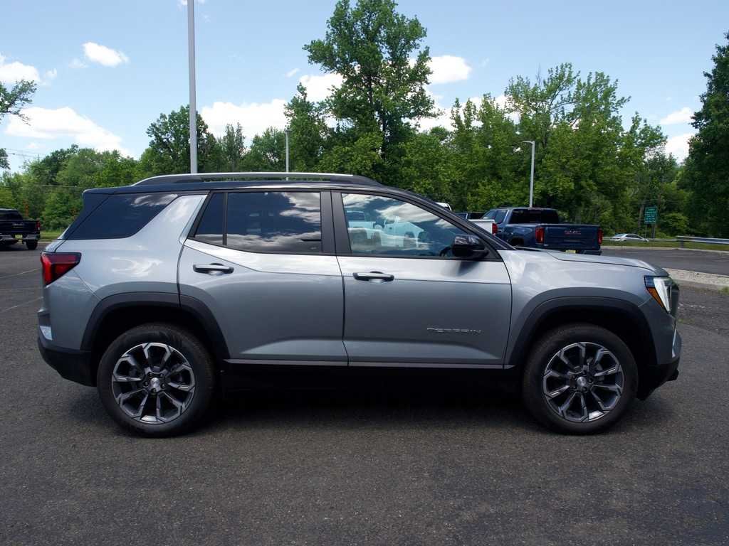 New 2026 Sterling Metallic GMC Elevation image 5