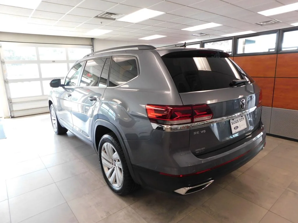 Certified Used 2021 Platinum Gray Metallic Volkswagen 3.6L V6 SE w/Technology image 6