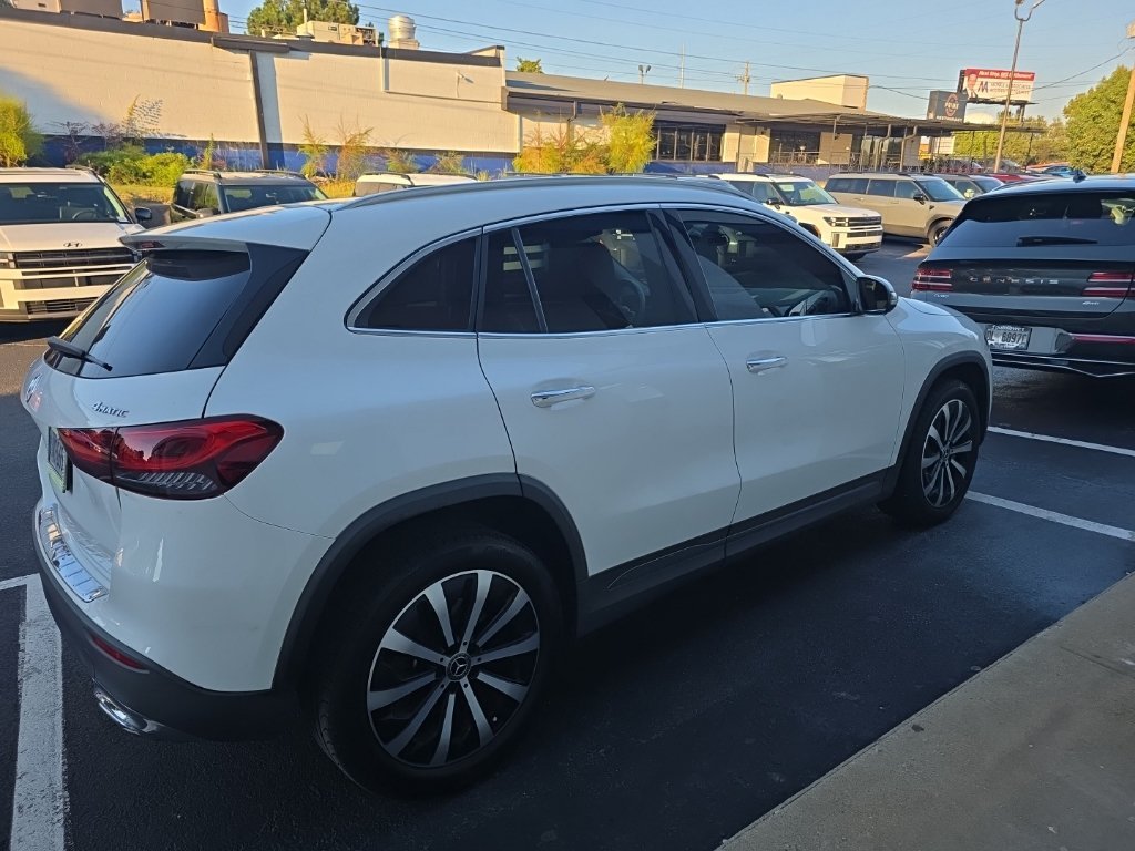 Used 2021 White Mercedes-Benz GLA 250 image 3