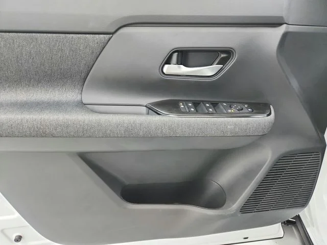New 2027 White Nissan SV image 32