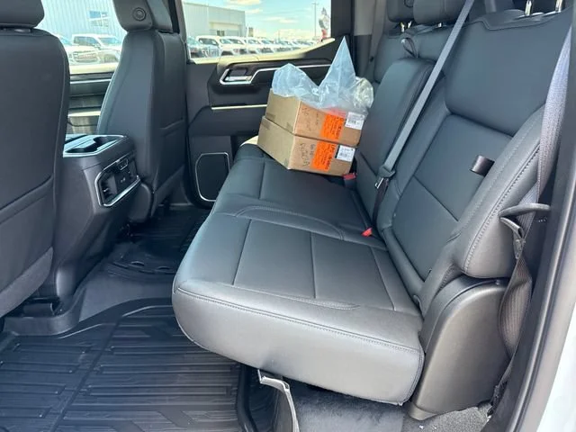New 2026 Glacier White Tricoat GMC SLT image 28