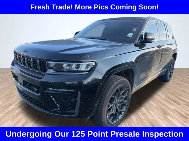 2026 Jeep Grand Cherokee Summit 4x4's photo