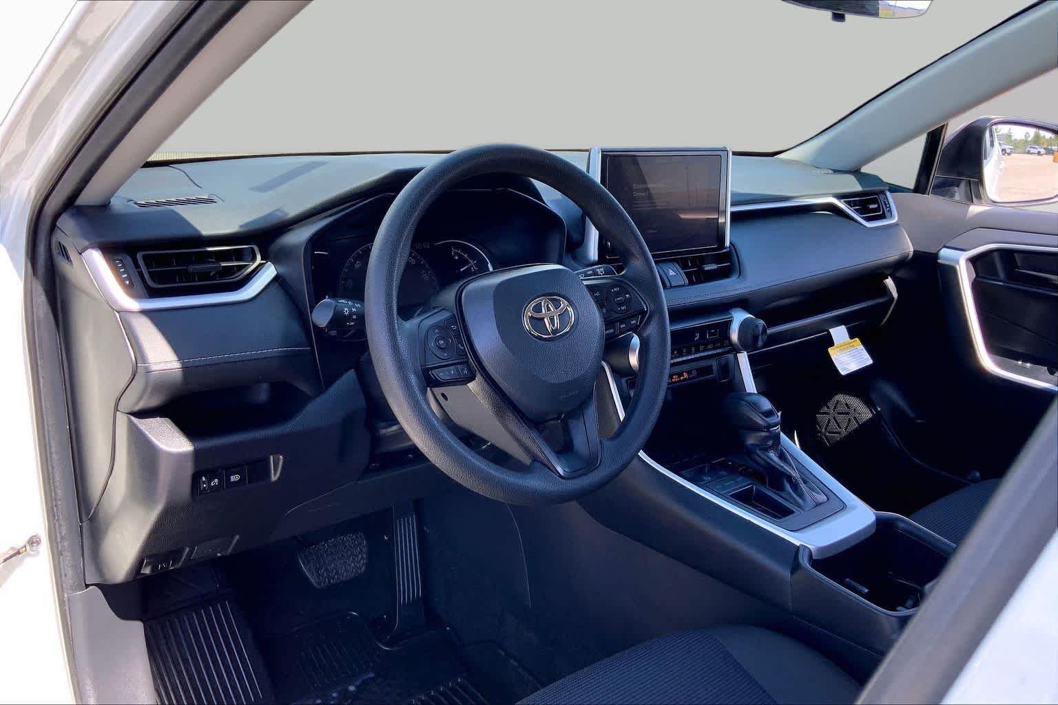 Used 2023 Ice Cap Toyota LE image 17