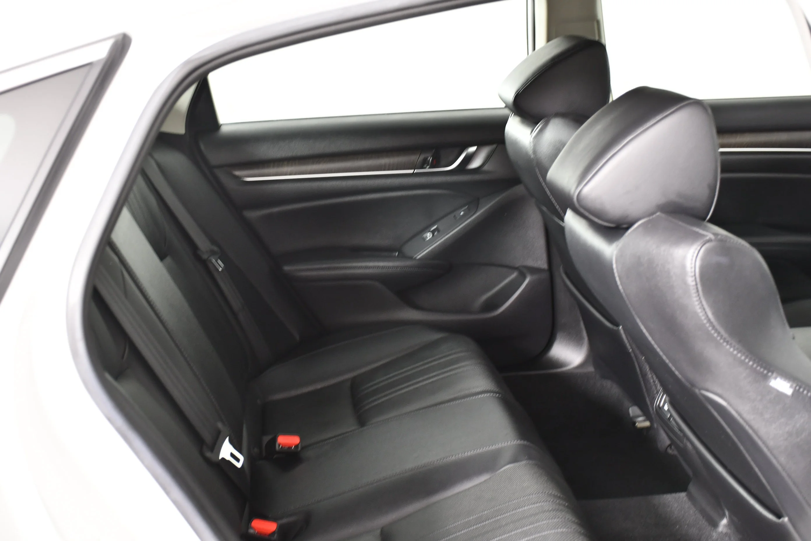 Used 2021 Platinum White Pearl Honda Touring image 37