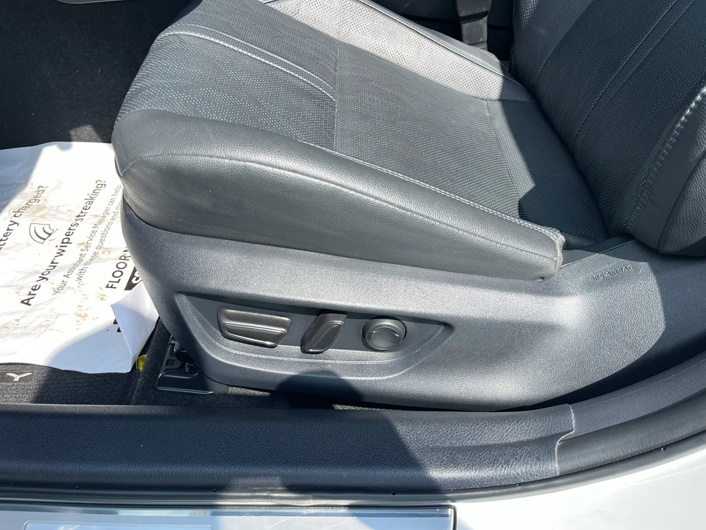 Certified Used 2025 Wind Chill Pearl Toyota XSE image 15