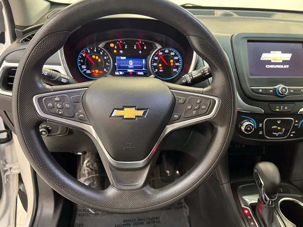Used 2022 White Chevrolet LT image 19