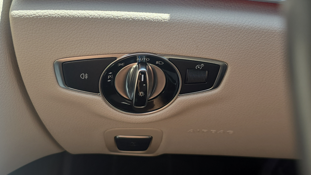 Used 2022 White Mercedes-Benz E 350 image 24