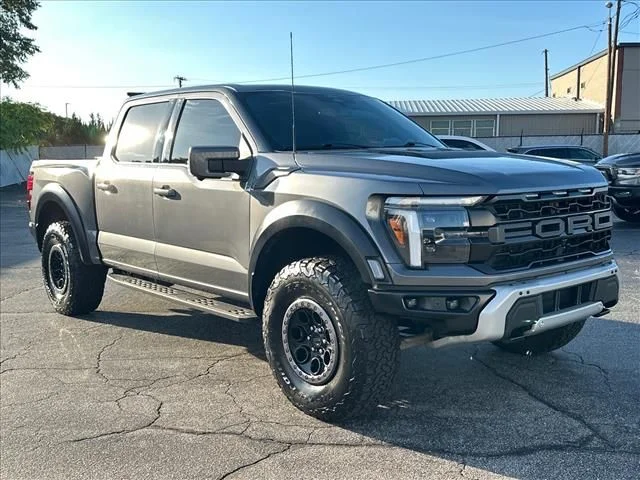 2024 Ford F-150 Raptor - Photo 2
