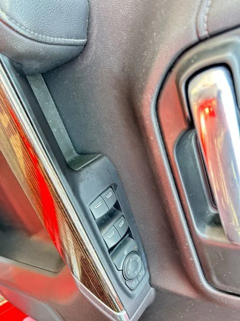 Used 2020 Cardinal Red GMC SLE image 24