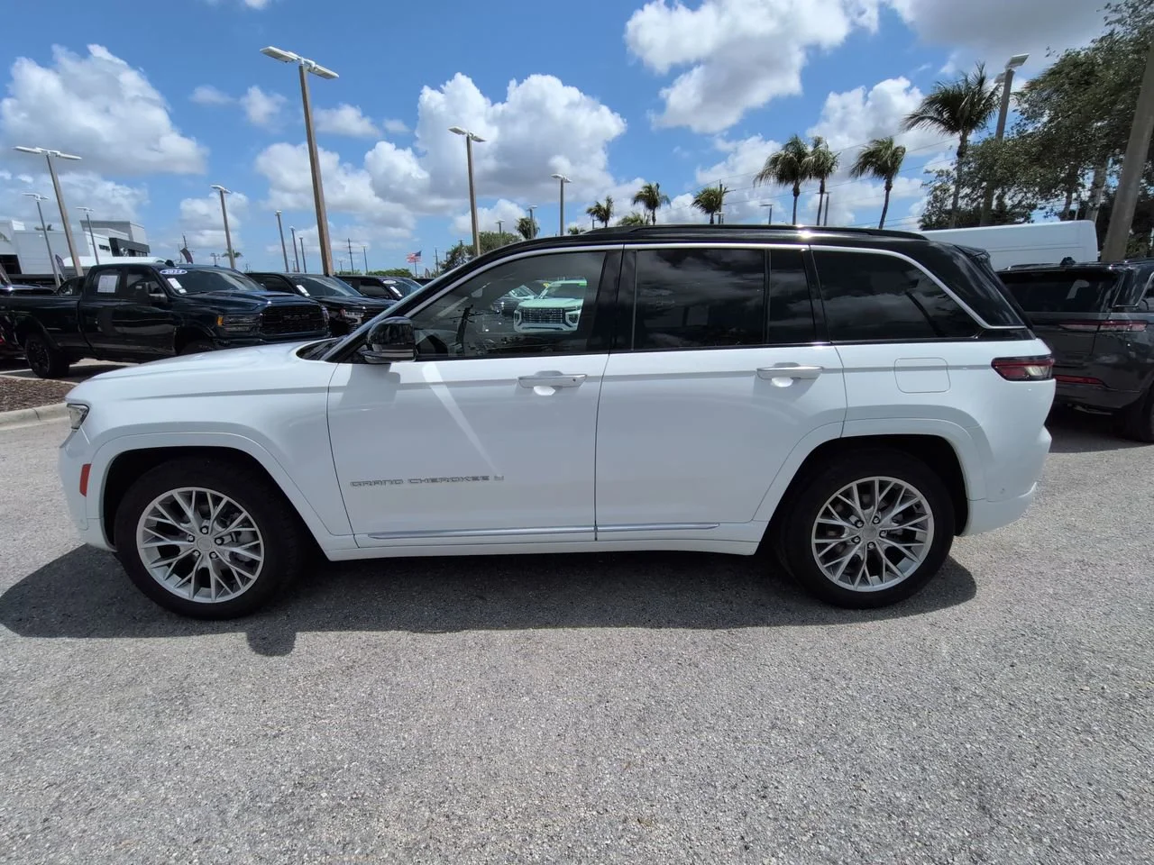 2024 Jeep Grand Cherokee Summit - Photo 8