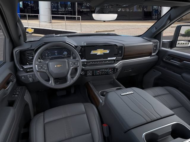 2026 Chevrolet Silverado 3500 HD photo 15 of 32