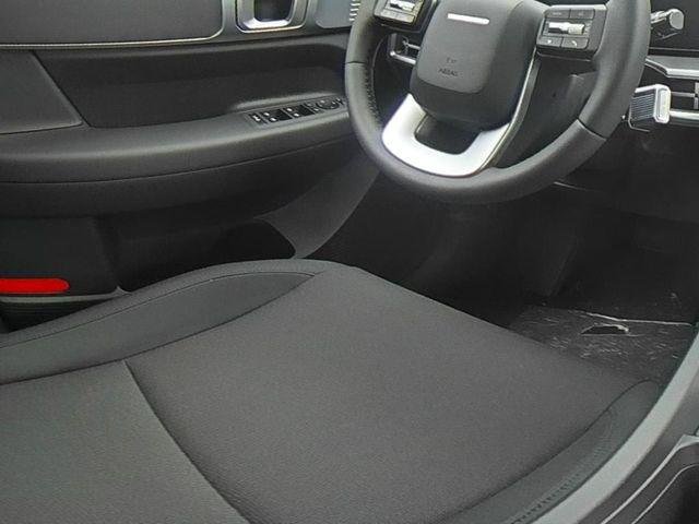 New 2026 White Hyundai SE image 35
