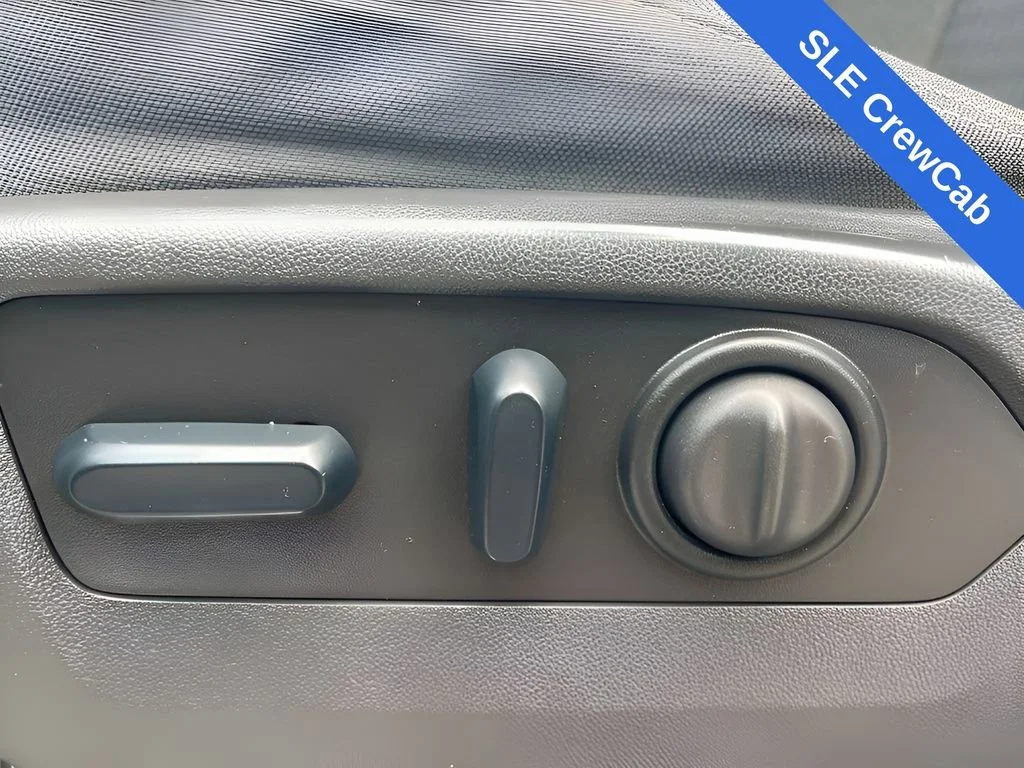 Used 2023 Summit White GMC SLE image 9