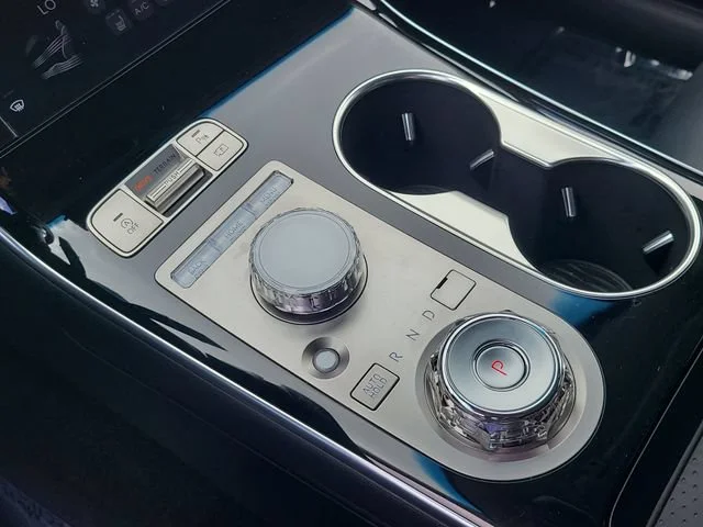 Used 2026 White Genesis 2.5T image 28