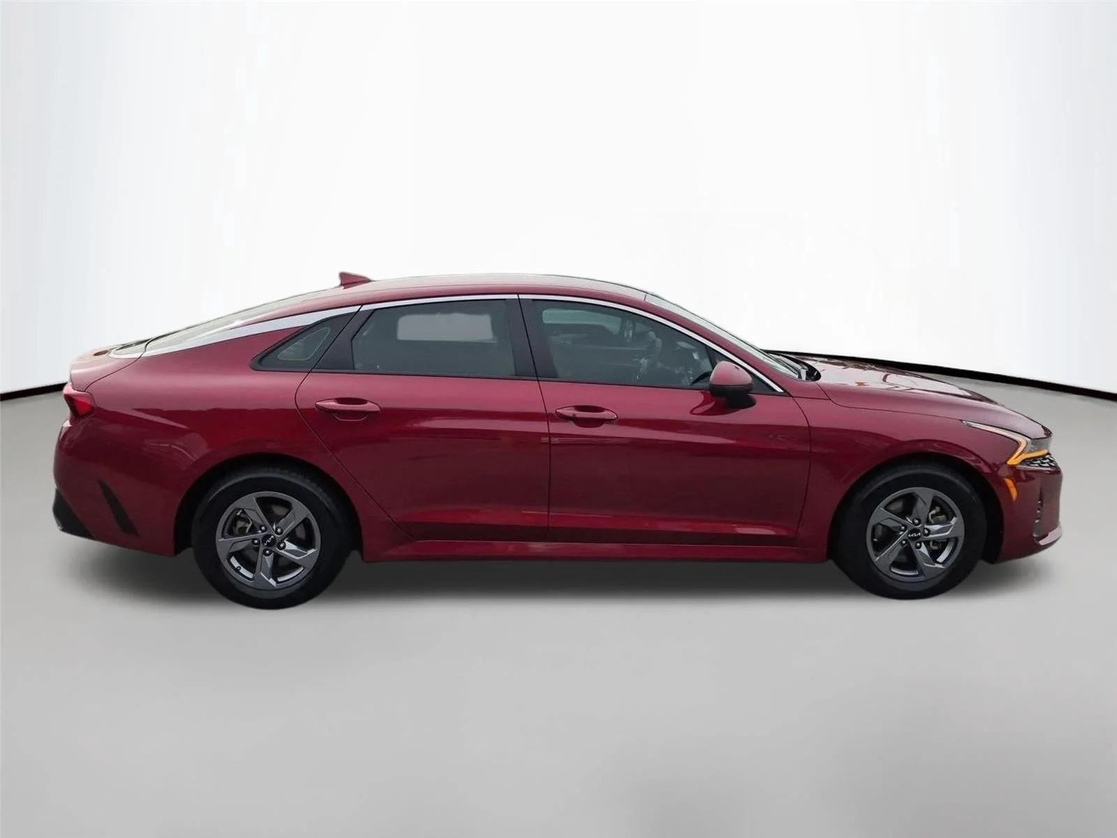 Used 2022 Passion Red Kia LXS image 6