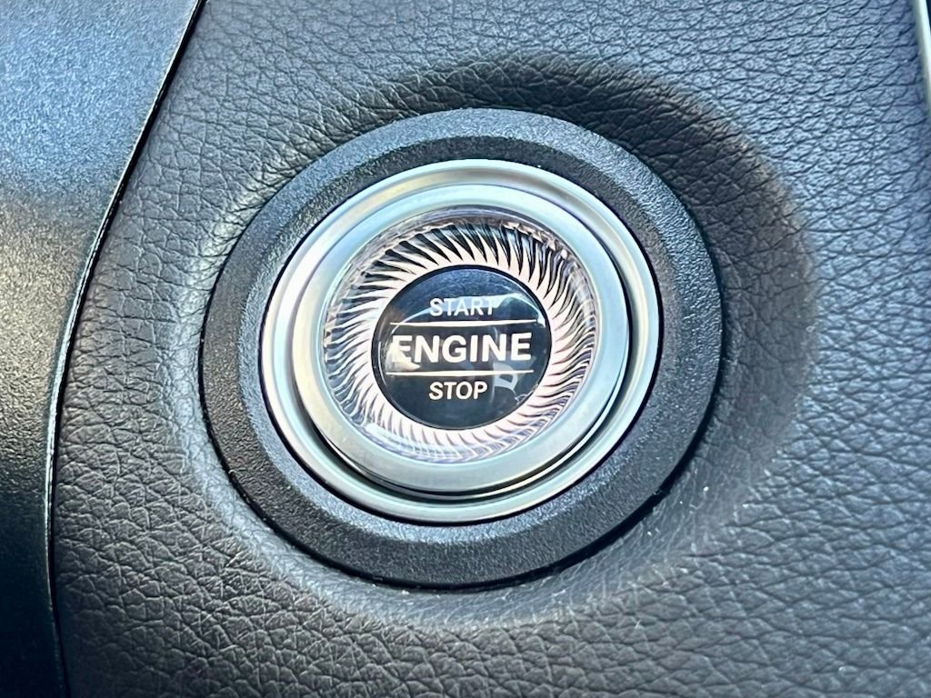 Certified Used 2022  Mercedes-Benz GLC 300 image 39