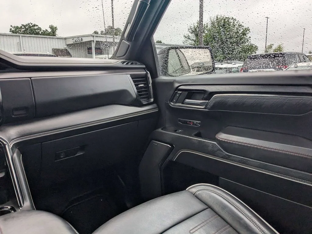 Used 2024 White GMC AT4X image 15
