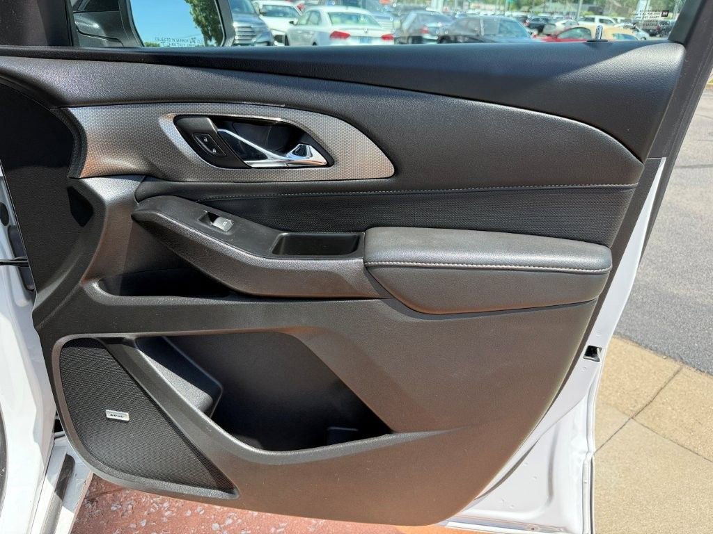 Used 2023 Summit White Chevrolet Premier image 23