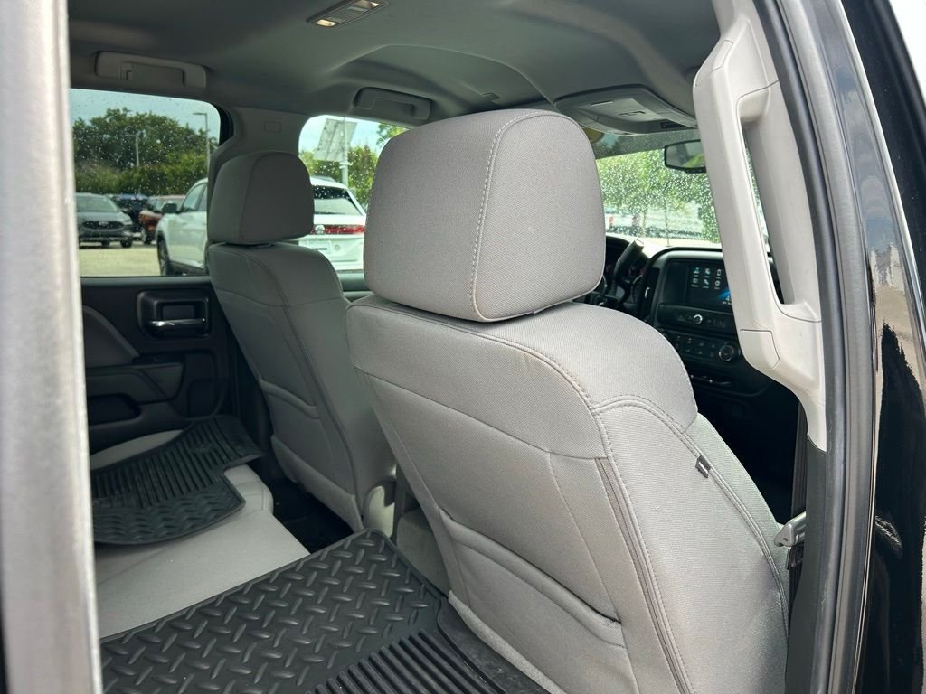 Used 2019 Black Chevrolet Silverado Custom image 40