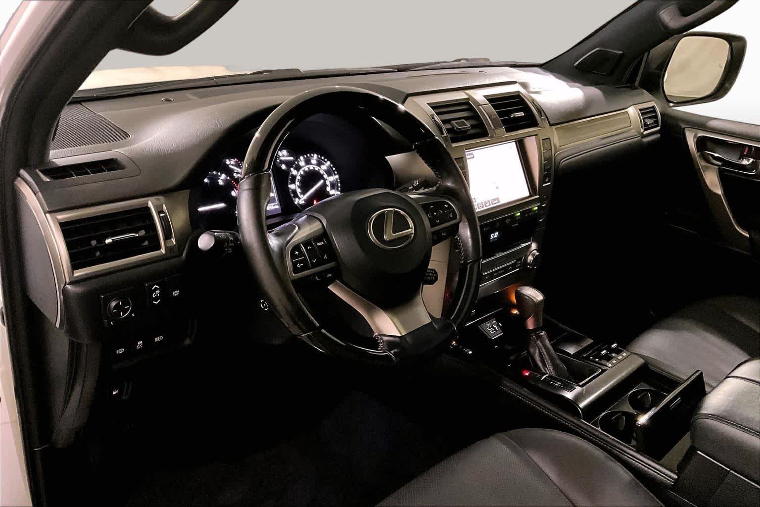 Used 2020 Starfire Pearl Lexus Premium image 17
