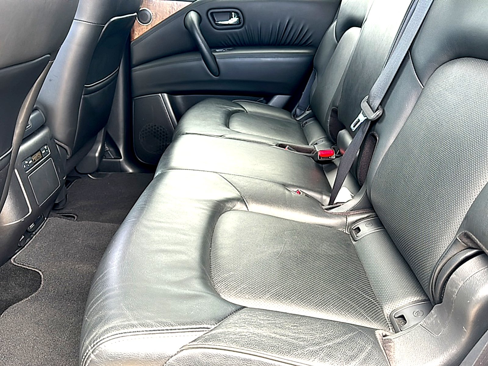 Used 2022 Aspen White TriCoat Pearl Nissan SL 2WD image 19