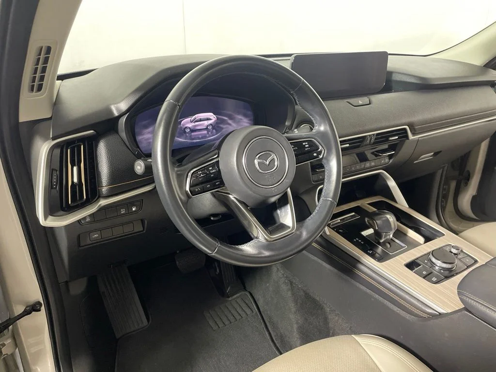 Used 2024 Silver Mazda Preferred image 8