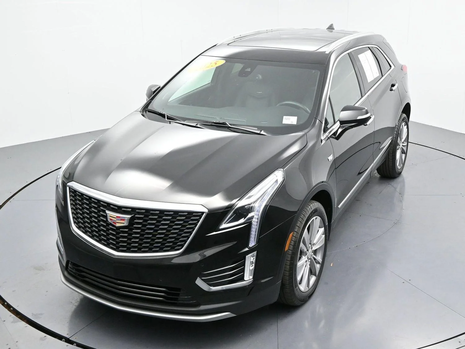Used 2025 Stellar Black Metallic Cadillac Premium Luxury image 39