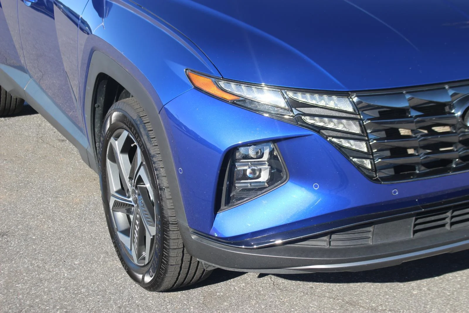 Used 2022 Blue Hyundai Limited image 9