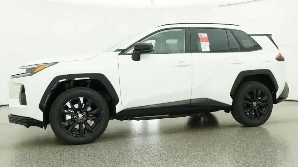 New 2026 Ice Cap Toyota SE image 18