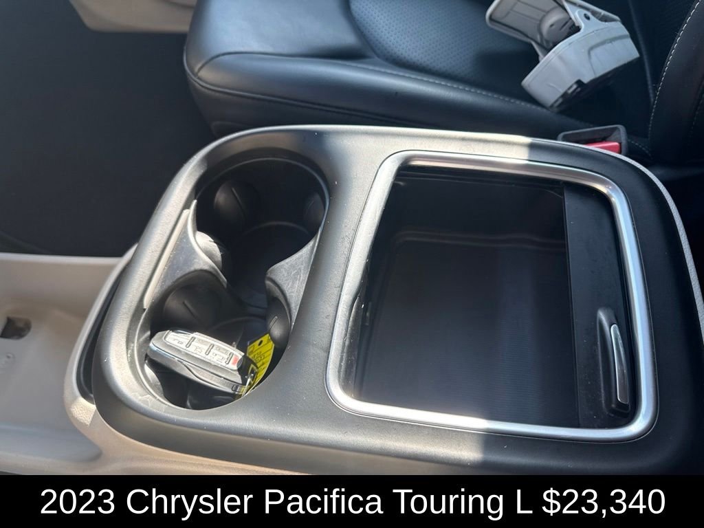 Used 2023 Crystal Metallic Chrysler Touring L image 33
