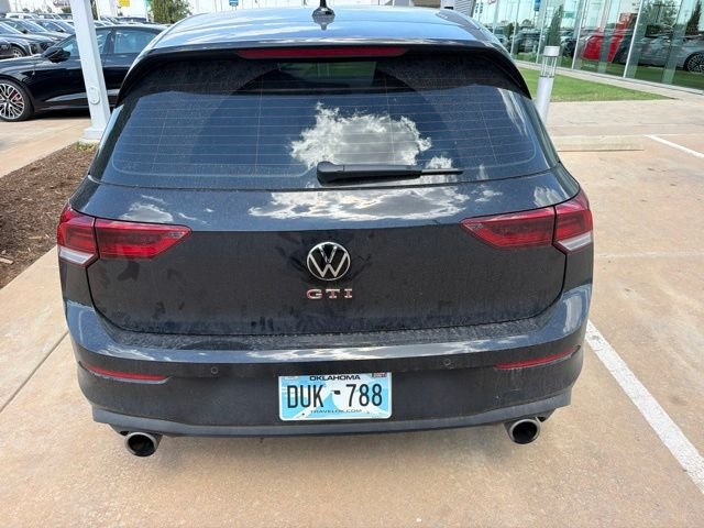 Used 2024 Deep Black Pearl Volkswagen SE image 9