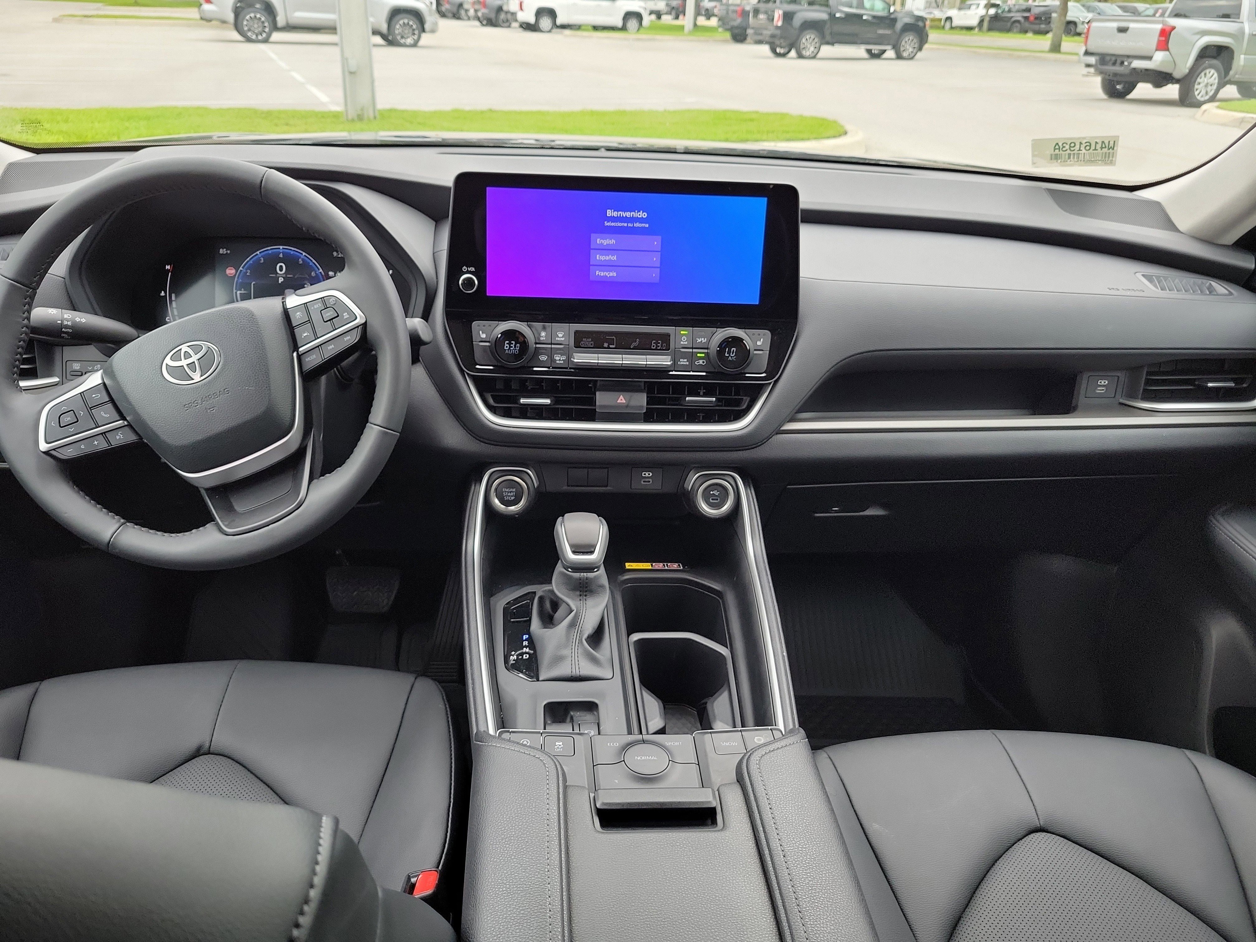 Used 2026 Cloud Toyota XLE image 19