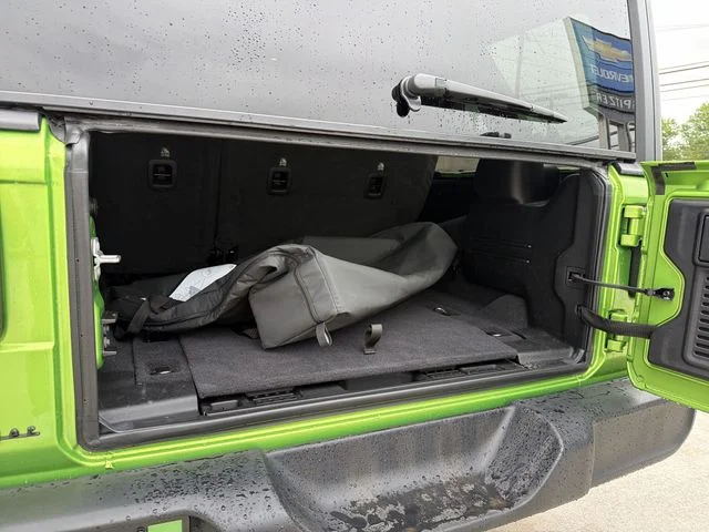 Used 2025 Green Jeep Sport S image 24