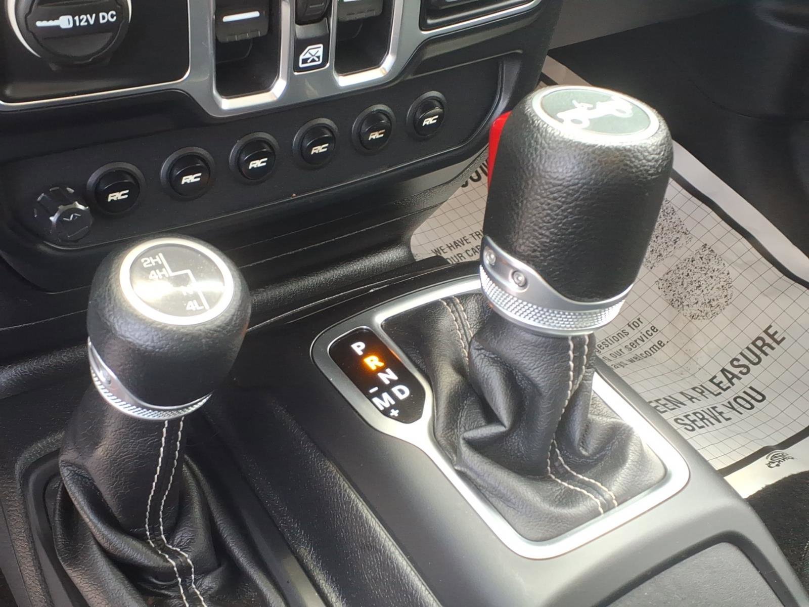 Used 2019 Bright White Clearcoat Jeep Sahara image 7