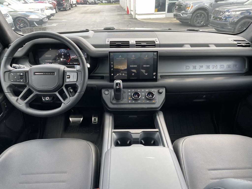 Certified Used 2025 Gondwana Stone Metallic Land Rover OCTA image 22