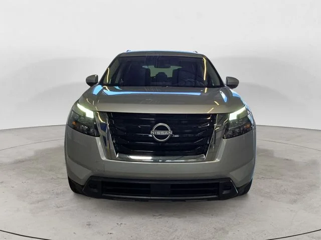 Used 2025 Silver Nissan SV image 2