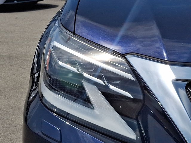 Used 2022  Lexus 460 image 20