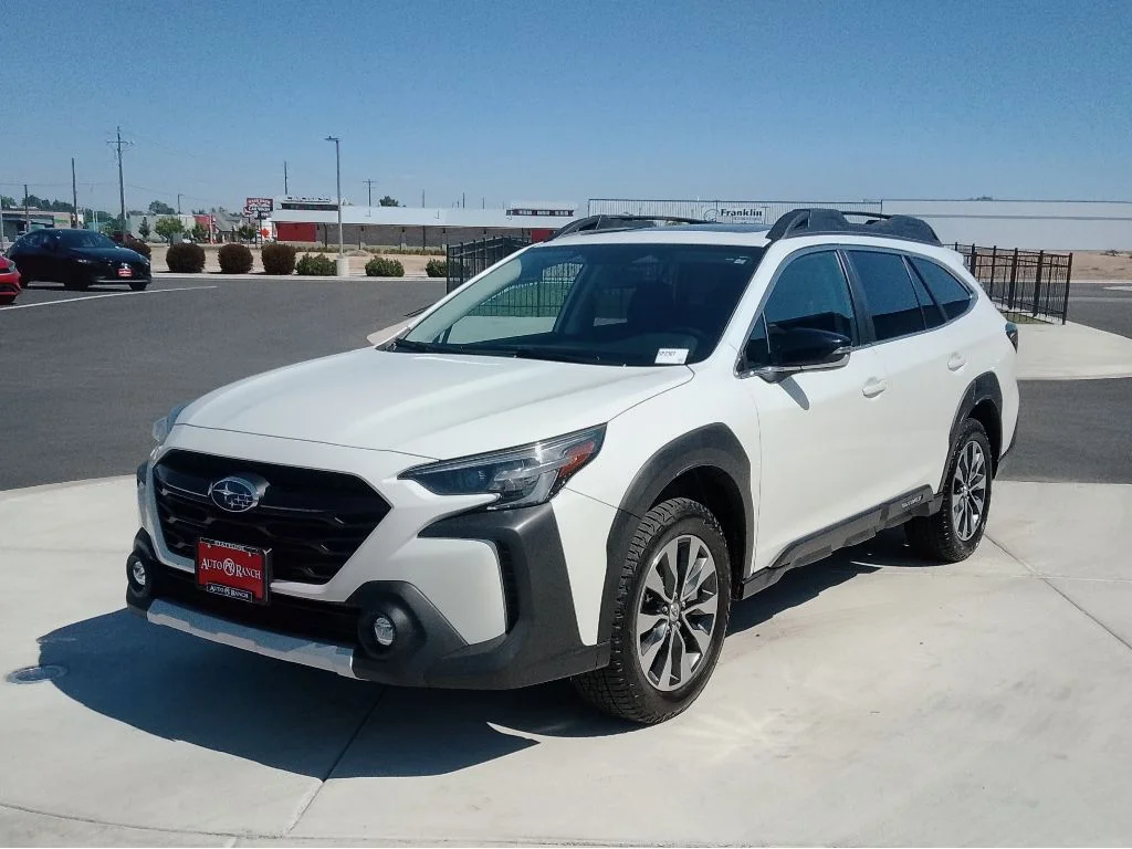 Used 2024 Crystal White Pearl Subaru Limited image 7
