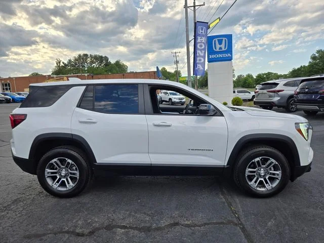 Used 2025 White GMC Elevation image 9