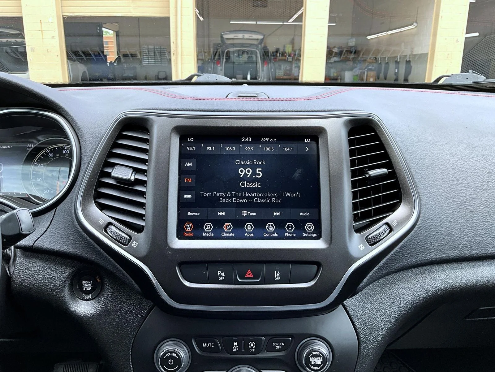Used 2022 Gray Jeep Trailhawk image 14