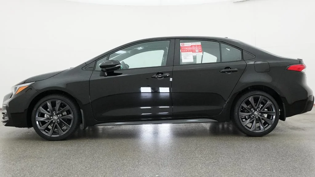 New 2026 Midnight Black Metallic Toyota SE image 2