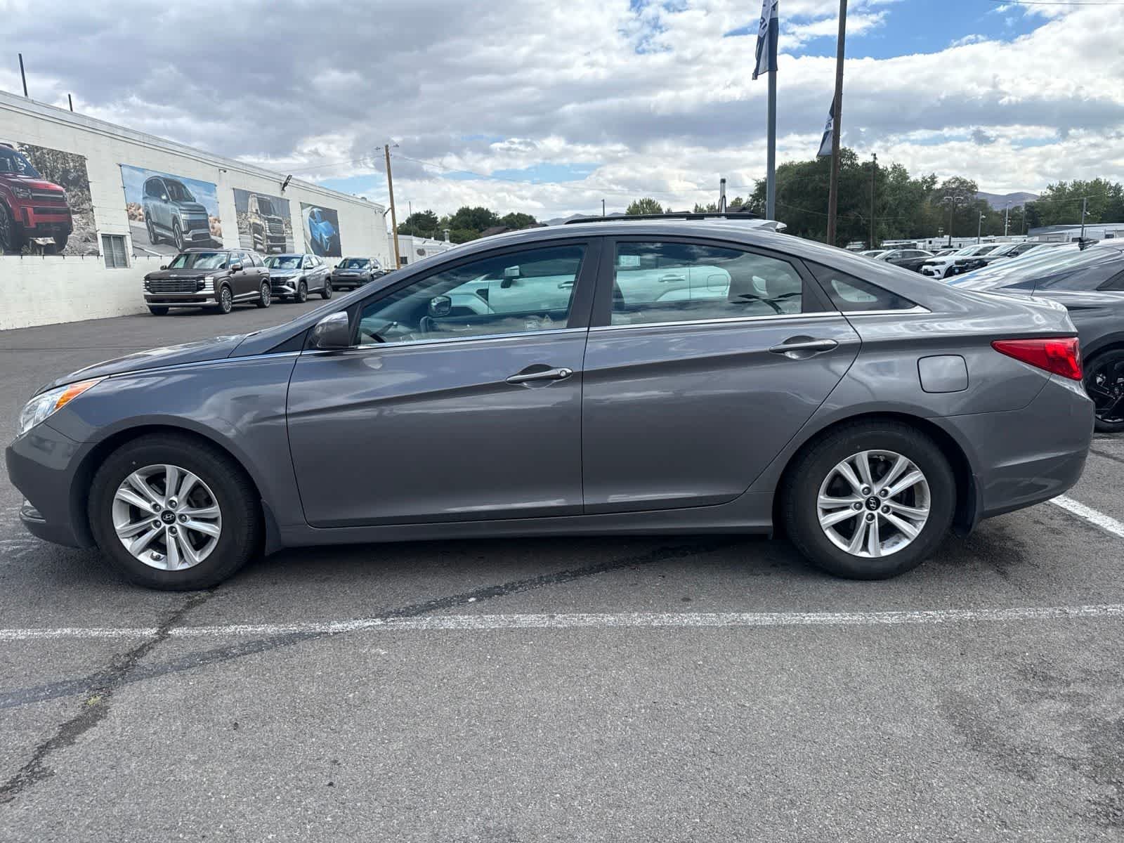 Used 2012 Harbor Gray Metallic Hyundai GLS image 3