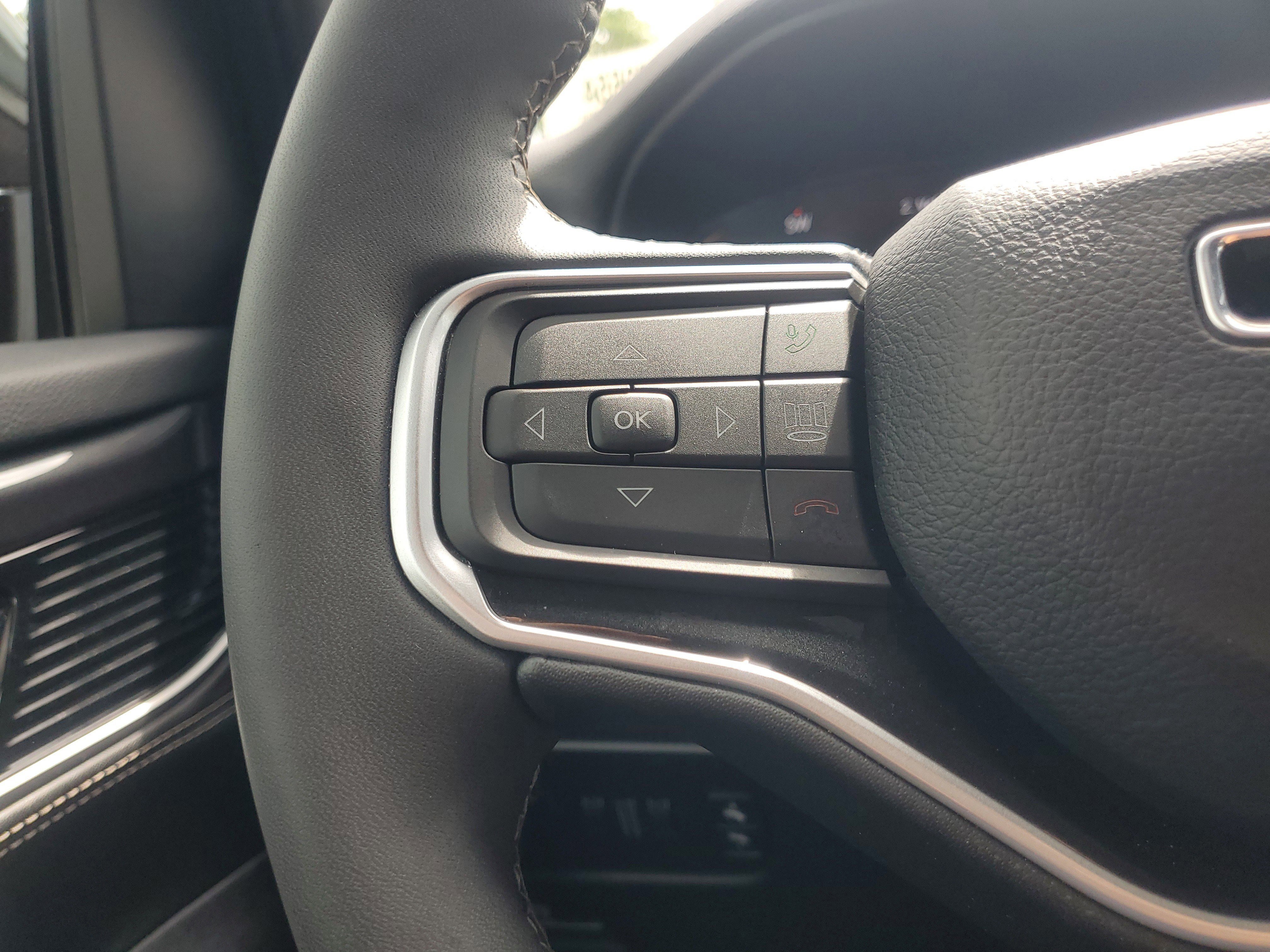 Used 2024 Bright White Clearcoat Jeep Base image 22