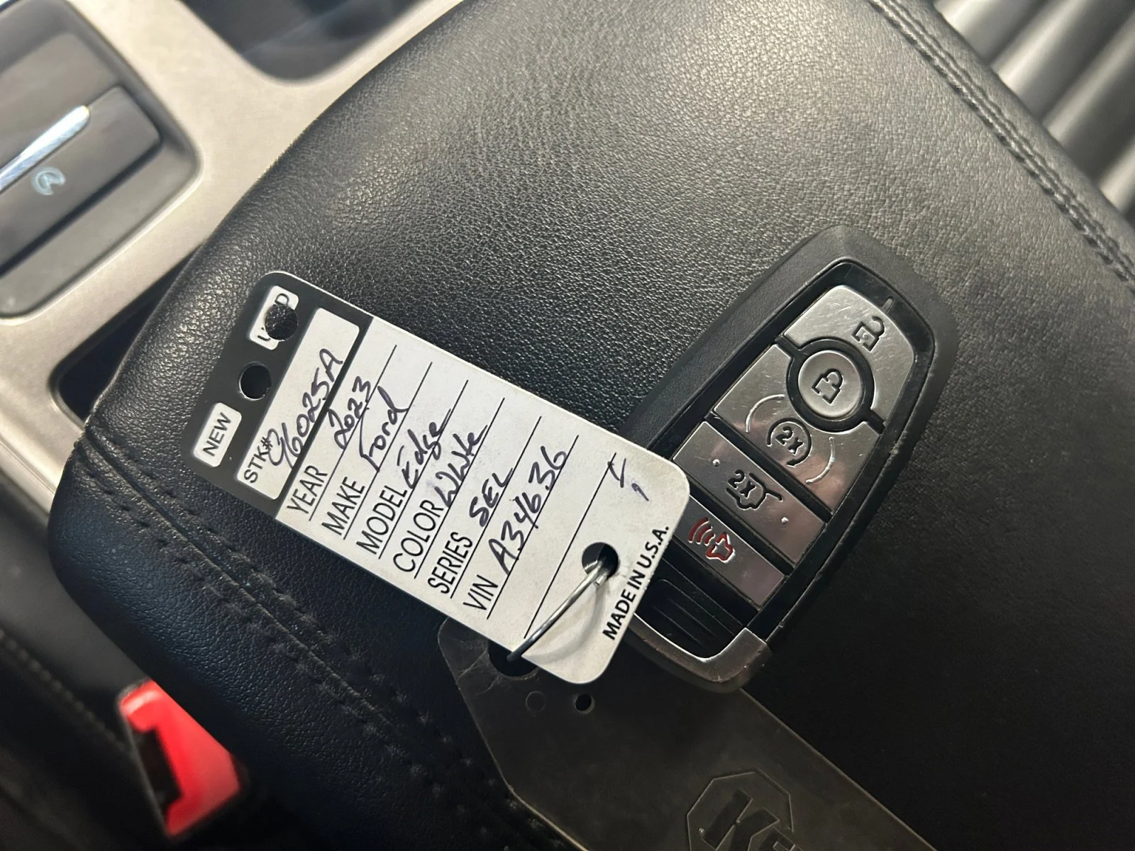 Used 2023 OXF WHITE Ford SEL AWD image 25