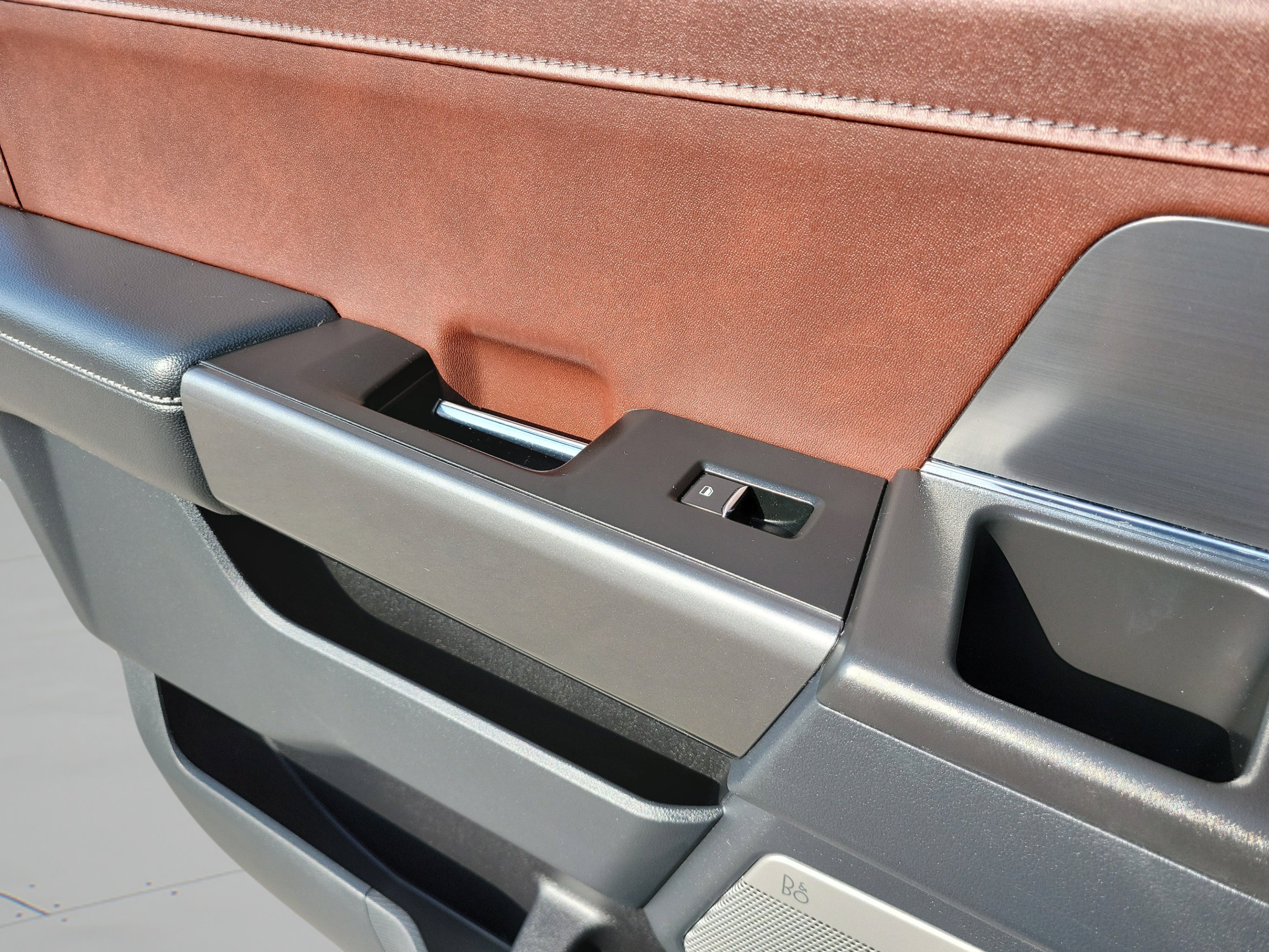 Used 2022 Black Metallic Ford Lariat image 17