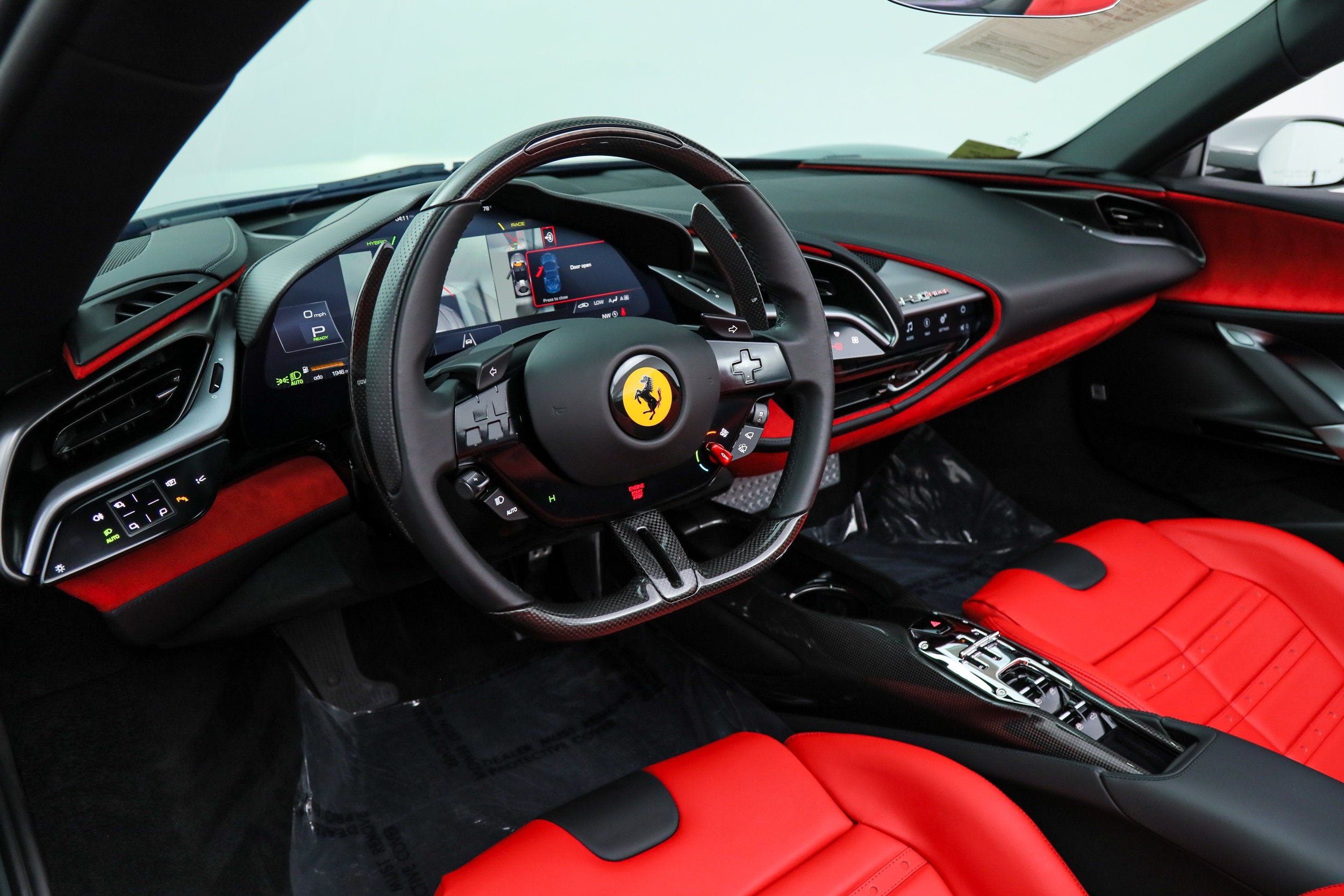 Certified Used 2025 Grigio Medio Ferrari  image 5