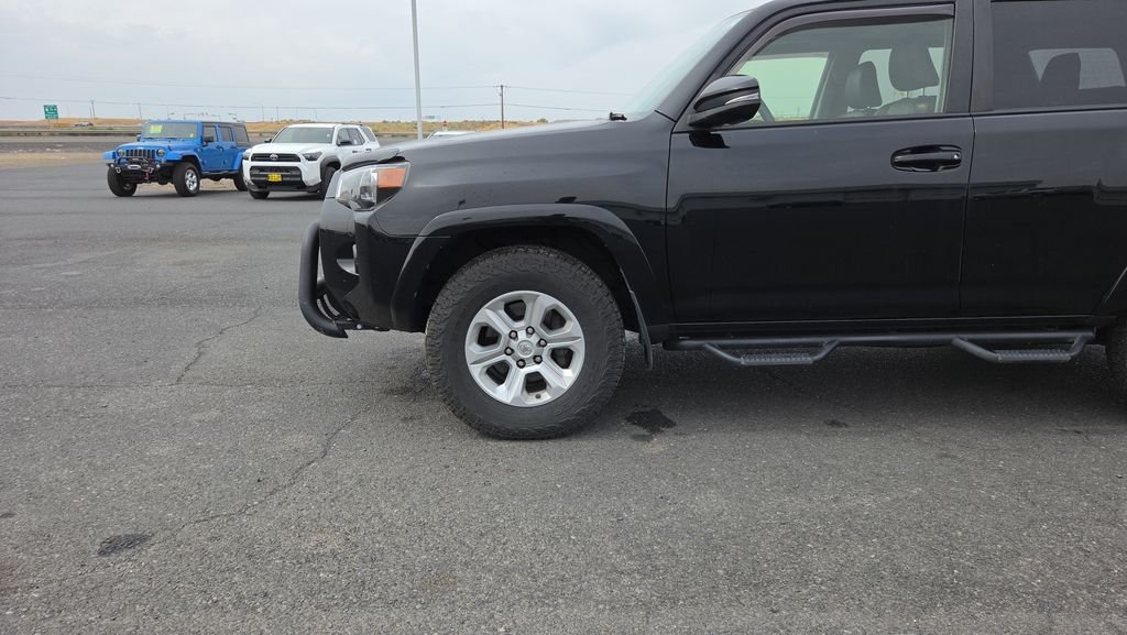 Used 2019 Black Toyota SR5 Premium image 27