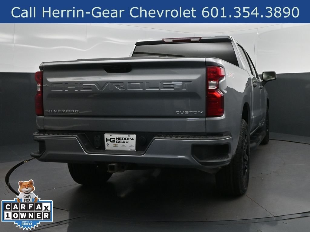 Used 2023 Gray Chevrolet Custom image 7